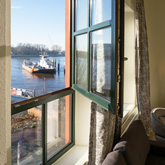 Blick auf die Weser und Fähre